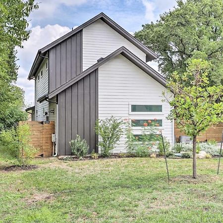 Gorgeous Georgetown Home, Walk To The Square! Eksteriør billede